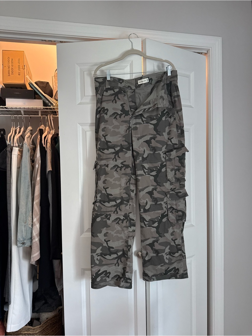 Abercrombie Camouflage Cargo Pants in Green/Grey